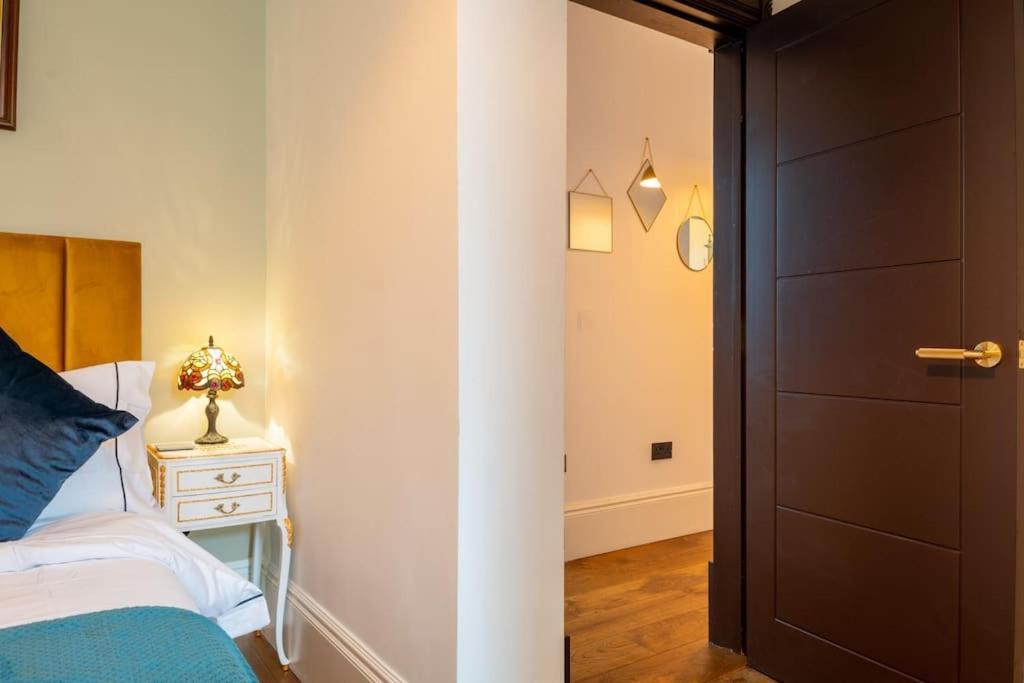 Stylish Beachfront Bolthole With Stunning Sea Views And Luxury Touches Herne Bay Exterior foto