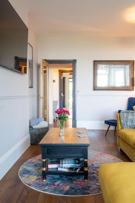 Stylish Beachfront Bolthole With Stunning Sea Views And Luxury Touches Herne Bay Exterior foto